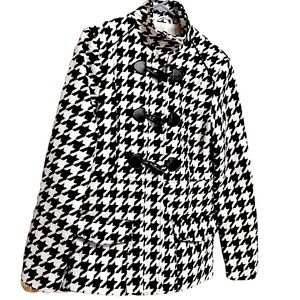 Black and White Hounds Tooth Coat